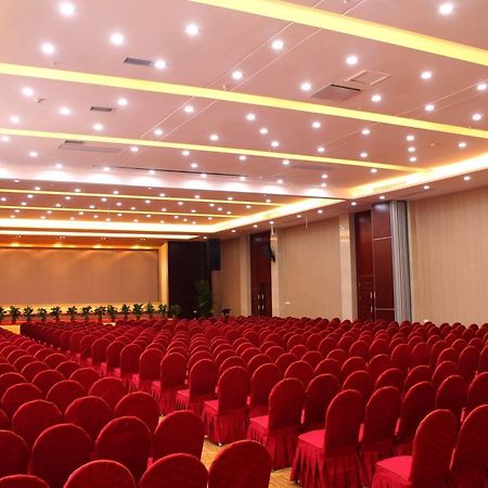 New Beacon Runfeng International Hotel Wuhan Buitenkant foto