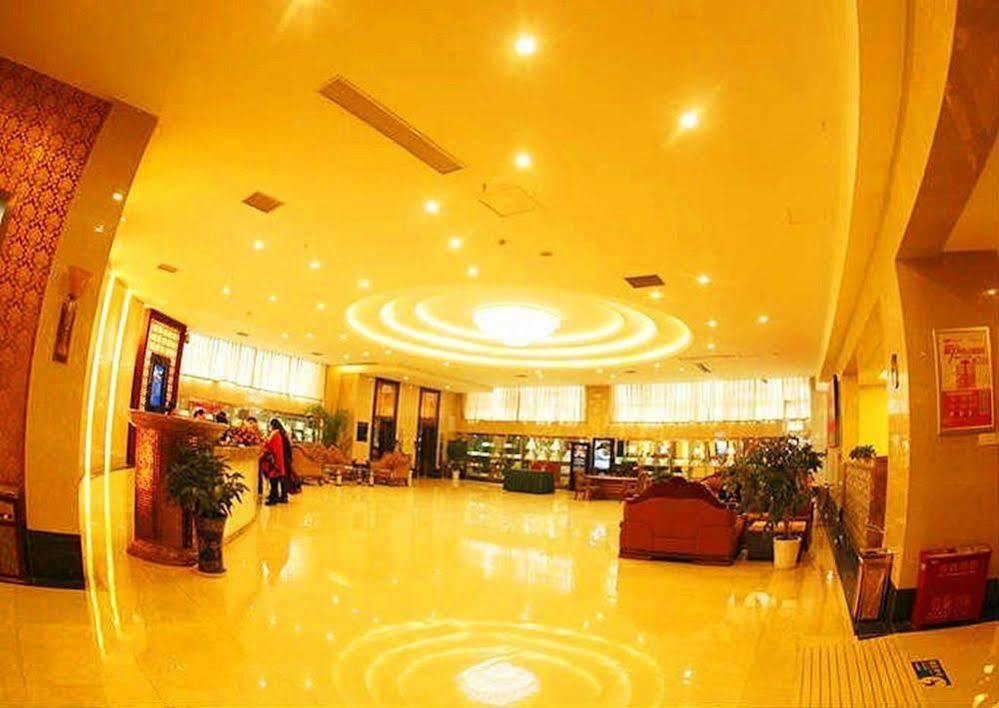 New Beacon Runfeng International Hotel Wuhan Buitenkant foto