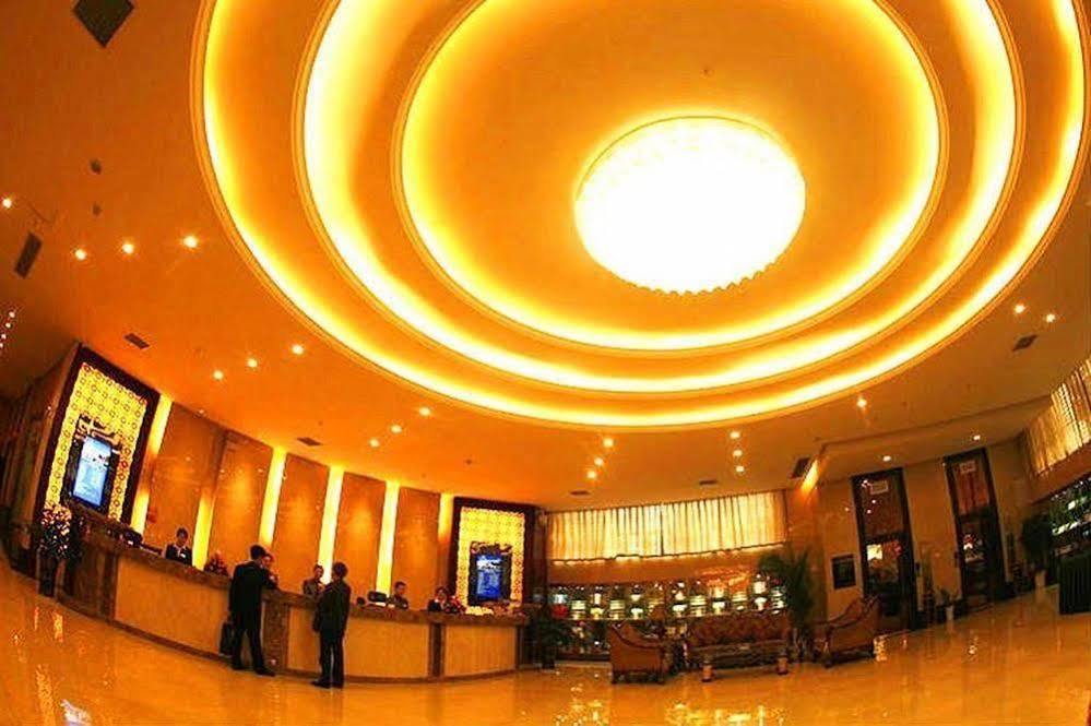New Beacon Runfeng International Hotel Wuhan Buitenkant foto