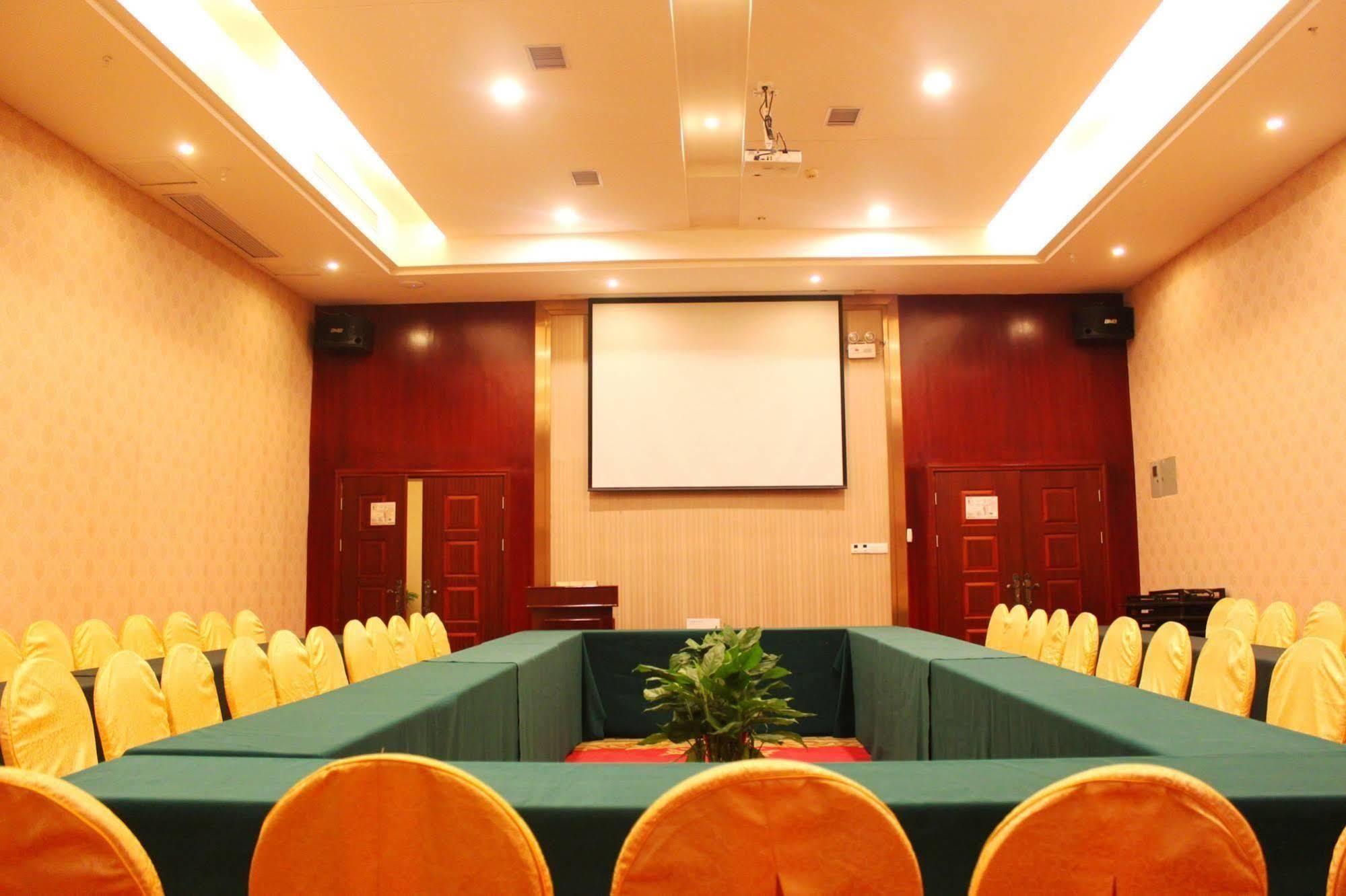 New Beacon Runfeng International Hotel Wuhan Buitenkant foto