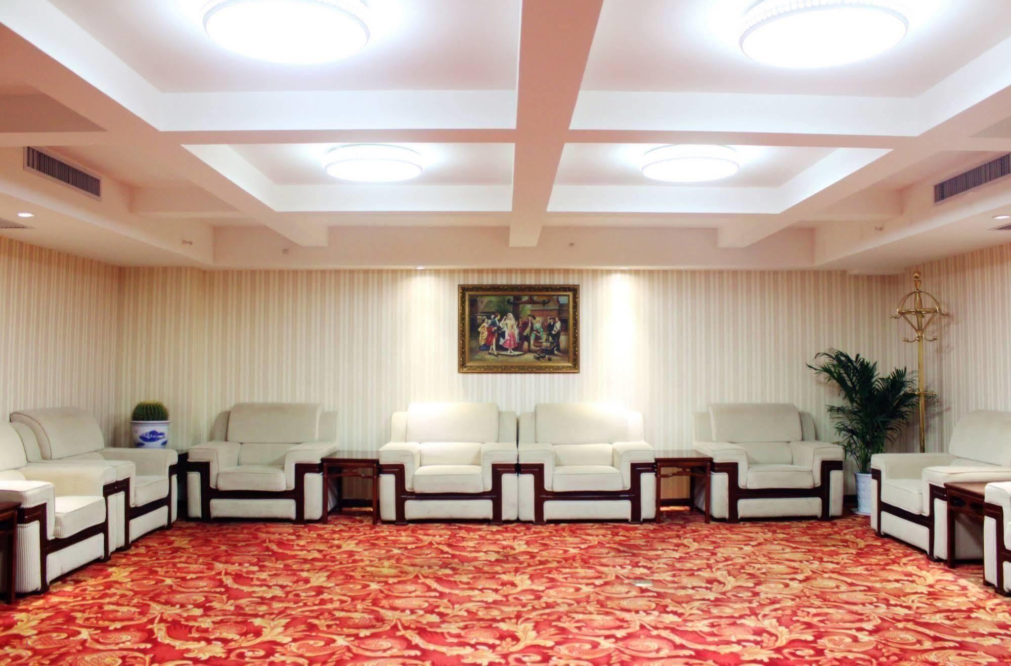New Beacon Runfeng International Hotel Wuhan Buitenkant foto