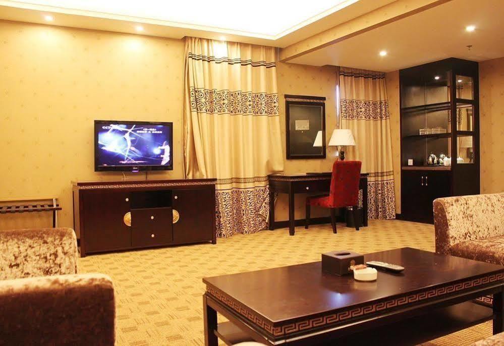 New Beacon Runfeng International Hotel Wuhan Buitenkant foto