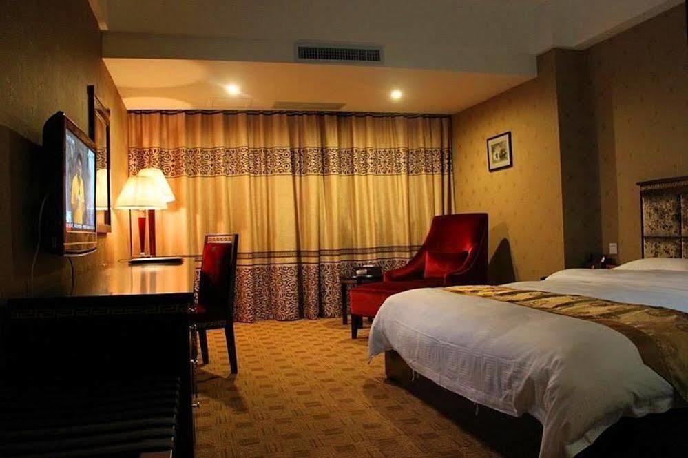 New Beacon Runfeng International Hotel Wuhan Buitenkant foto