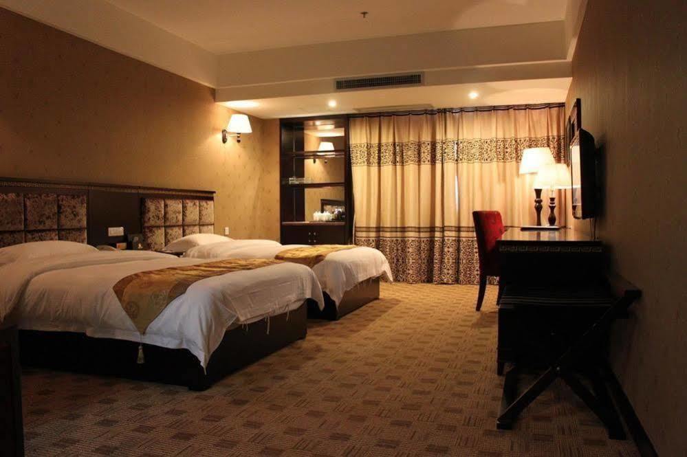 New Beacon Runfeng International Hotel Wuhan Buitenkant foto