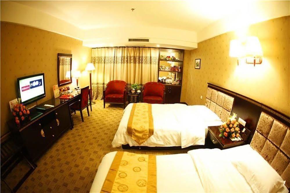 New Beacon Runfeng International Hotel Wuhan Buitenkant foto
