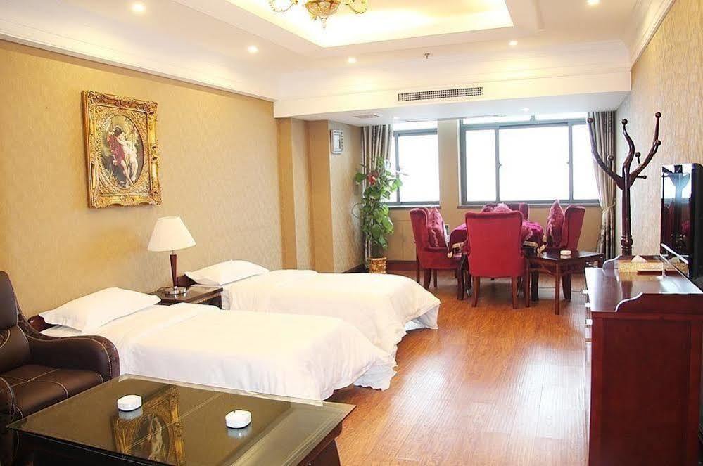 New Beacon Runfeng International Hotel Wuhan Buitenkant foto
